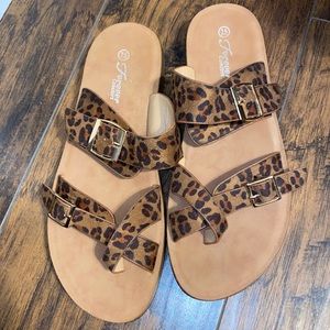 Women sandals